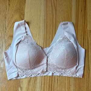 Lace Trim Light Pink Bra
